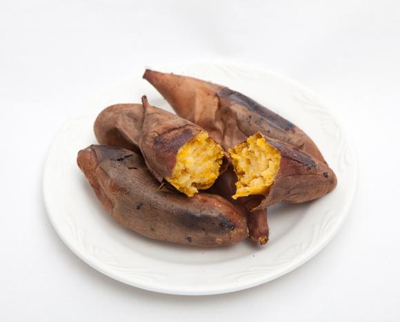 File:Gungoguma (roasted sweet potatoes) 2.jpg