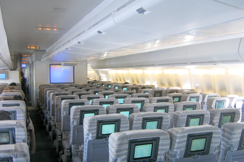 File:Japan Airlines 747-400 Economy cabin.jpg