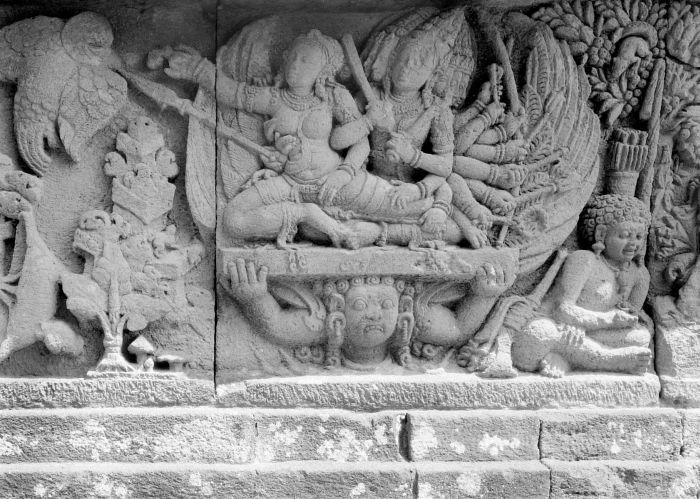 File:COLLECTIE TROPENMUSEUM Reliëf op de aan Shiva gewijde tempel op de Candi Lara Jonggrang oftewel het Prambanan tempelcomplex TMnr 10016191.jpg