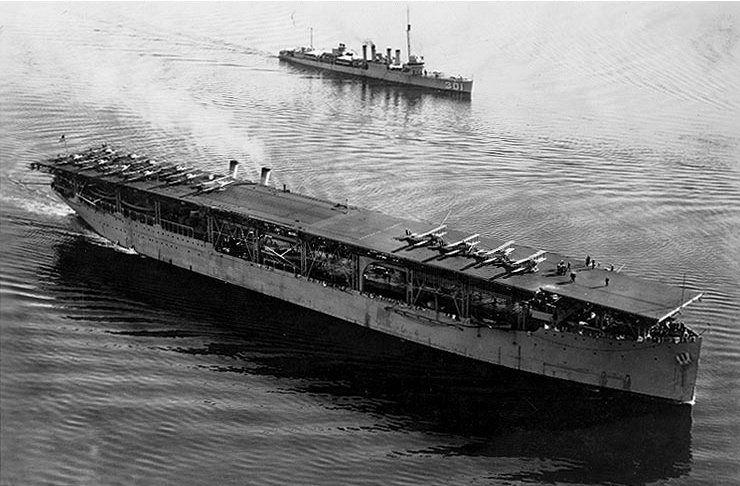 File:USS Langley (CV-1) and USS Somers (DD-301) underway off San Diego, in 1928 (NH 81279).jpg