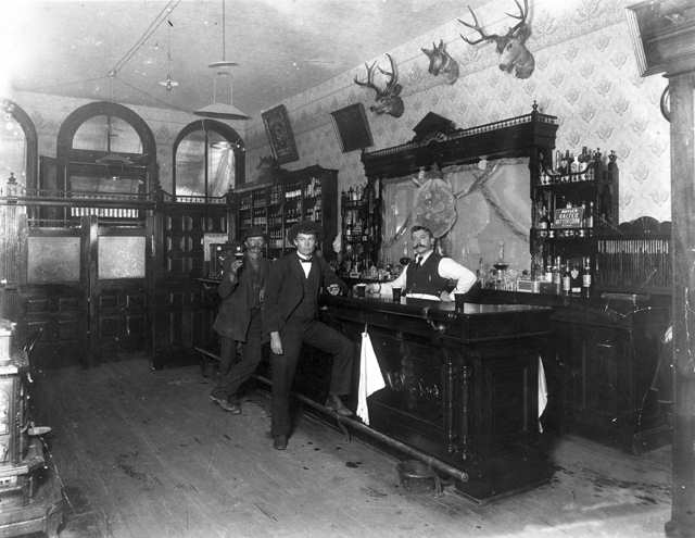 File:1897 Saloon Blackhawk.jpg