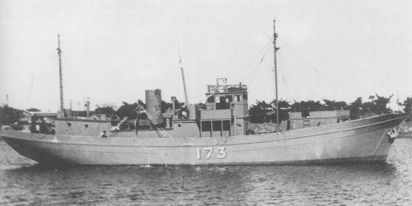 File:IJN auxiliary partorl boat No173 1945.jpg