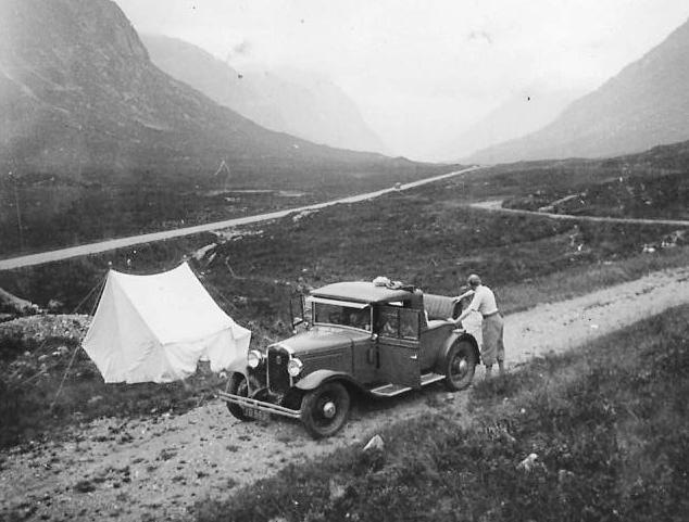File:Lawrence and Doris Ogilvie on old Glencoe road 1931.jpg