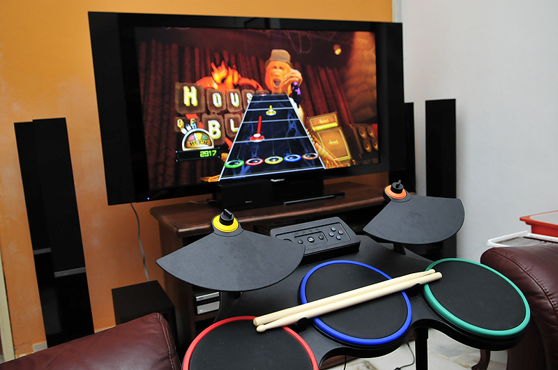 File:Guitar Hero World Tour drums.jpg