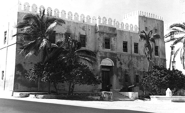 File:Old fort Mogadishu.jpg