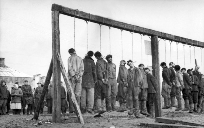 File:Bundesarchiv Bild 101I-031-2436-03A, Russland, Hinrichtung von Partisanen retouched.jpg