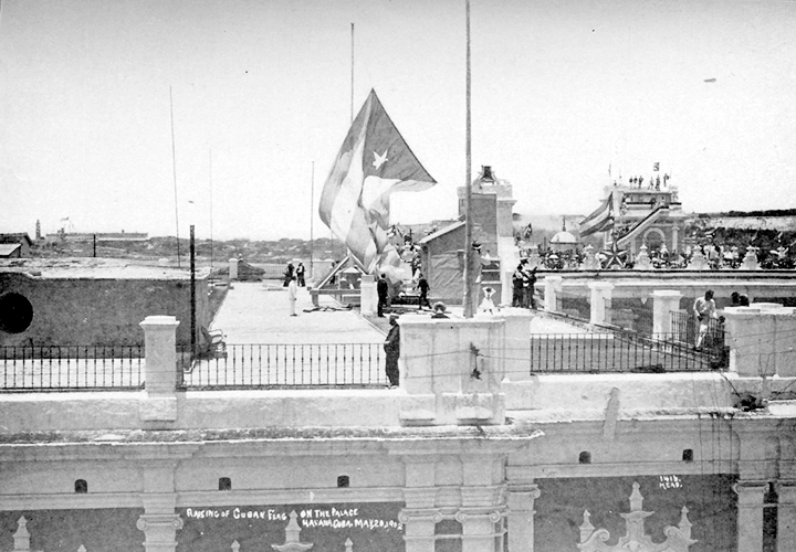 File:Raising the Cuban flag on the Governor General's Palace at noon on May 20, 1902.gif