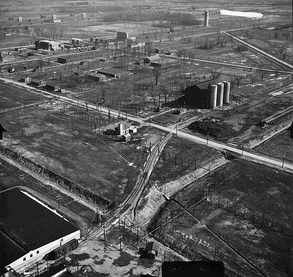 File:Lake Ontario Ordnance Works - northeast view (1944).gif