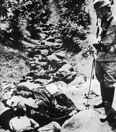 File:Chinese killed by Japanese Army in a ditch, Hsuchow.jpg