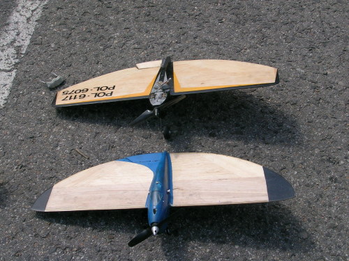 File:F2C flying models.jpg