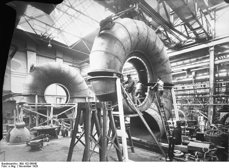 File:Bundesarchiv Bild 102-06848, Montage von Spiralturbinen für Kraftwerk.jpg