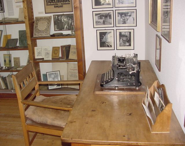 File:Hermann Hesse Desk Museum Gaienhofen.jpeg