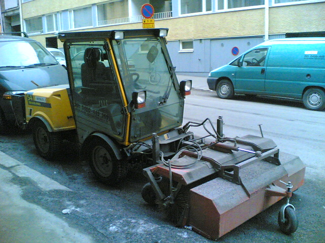 File:Snow sweeper Helsinki.jpg