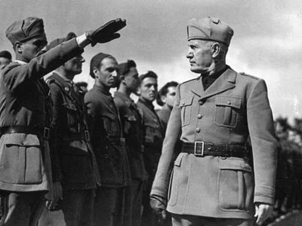 File:Mussolini truppe Etiopia.jpg