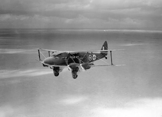 File:De Havilland DH.86 1 AAU RAAF in flight c1942.jpg