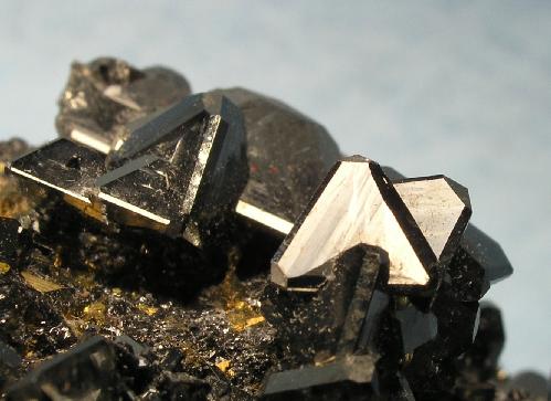 File:Tetrahedrite-Chalcopyrite-Sphalerite-251531.jpg