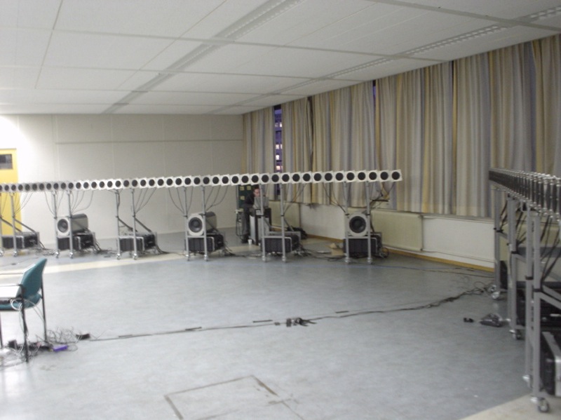 File:Wavefront synthesis speaker array 2, Eindhoven, 2006-11-13.jpg