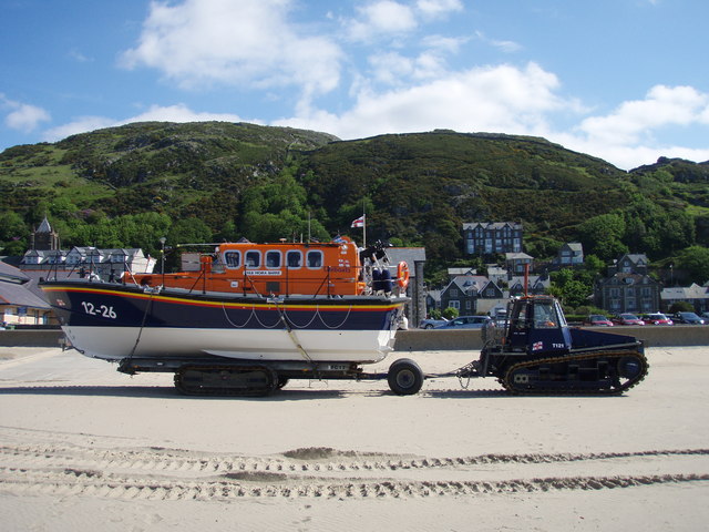File:Barmouth Lifeboat Moira Barrie - geograph.org.uk - 806785.jpg