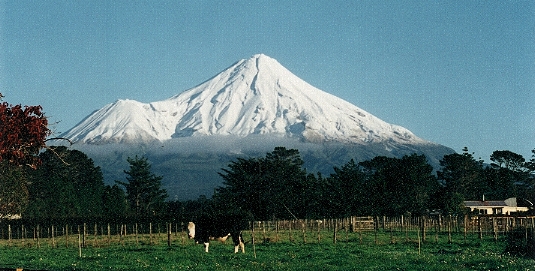 File:Mt Taranaki.JPG