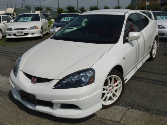 File:2006 Honda Integra Type R front and side view.jpg