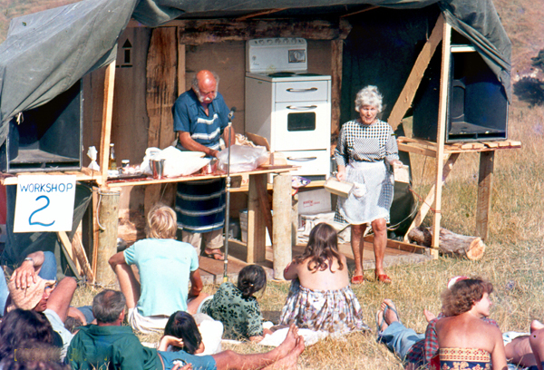 File:A workshop at Nambassa 1978.jpg
