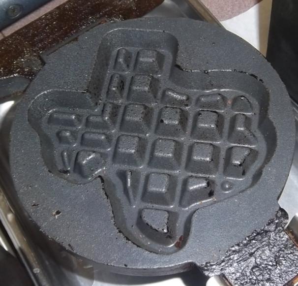 File:Waffle iron in shape of Texas.JPG