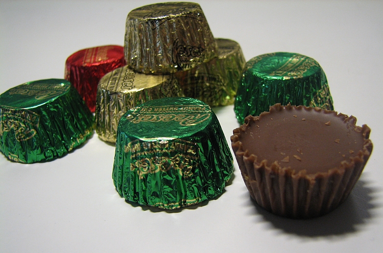 File:Reese's peanut butter cups.jpg