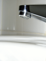 File:Water drop animation enhanced small.gif