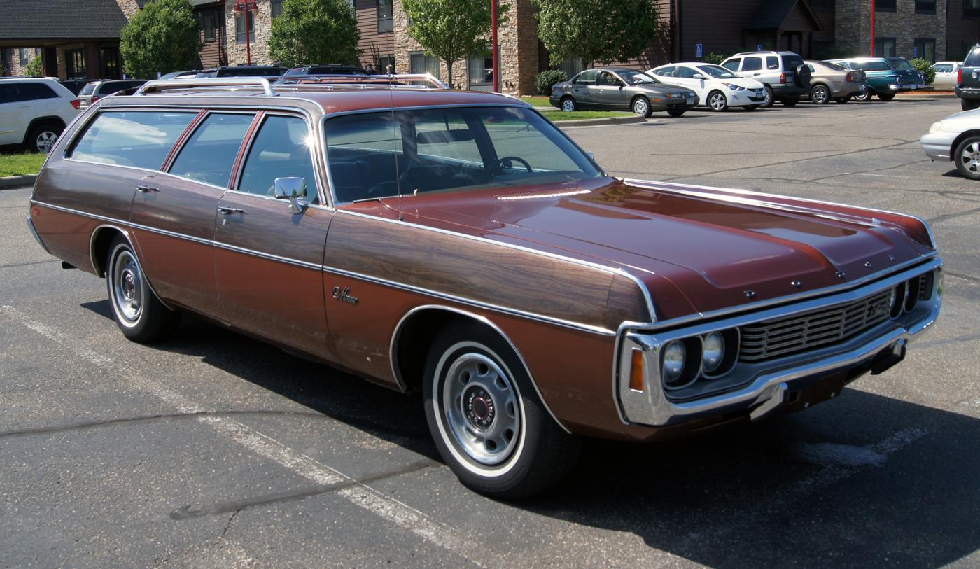 File:71 Dodge Monaco Station Wagon, Front Right (g. Gjerdingen).jpg 