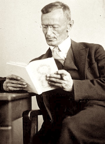 File:Hermann Hesse 1927 Photo Gret Widmann.jpg