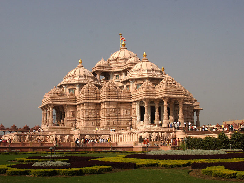 File:New Delhi Temple.jpg
