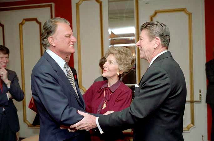 File:Reagans with Billy Graham.jpg