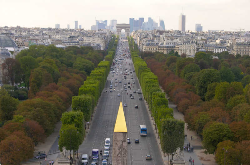 File:Champs-Elysées, vue de la Concorde à l'Etoile.jpg