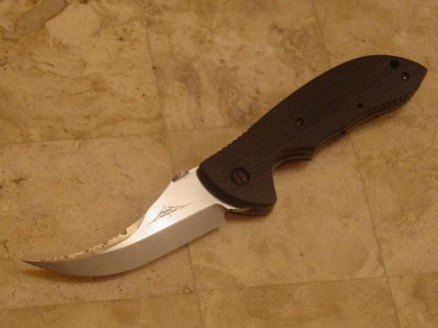 File:Emerson Rhino Knife.jpg