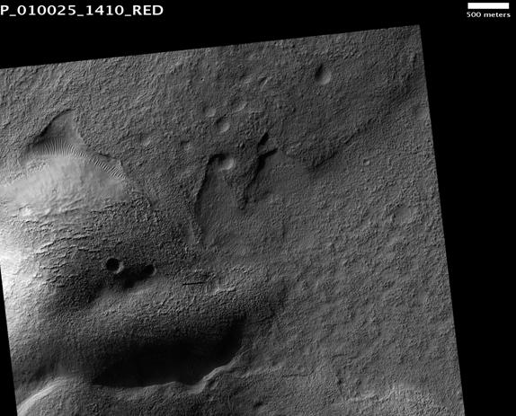 File:Hartwig crater HiRISE.jpg