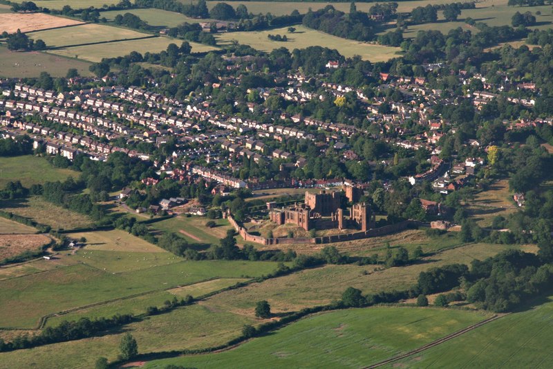 File:Kenilworth aerial view, 2018.jpg