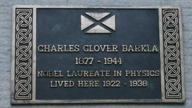 File:Plaque to C G Barkla, Hermitage of Braid.png