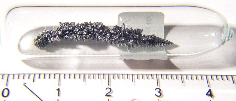 File:Vanadium crystal vakuum sublimed.jpg