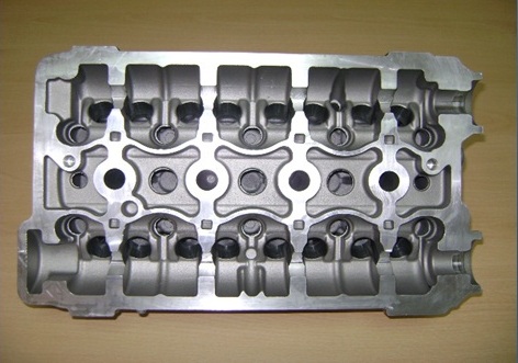 File:EF7 Engine Cylinder head 2.jpg