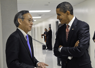 File:President Obama and Secretary Chu.jpg