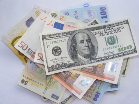 File:Money-Euro-USD-LEI 53073-480x360 (4791385567).jpg