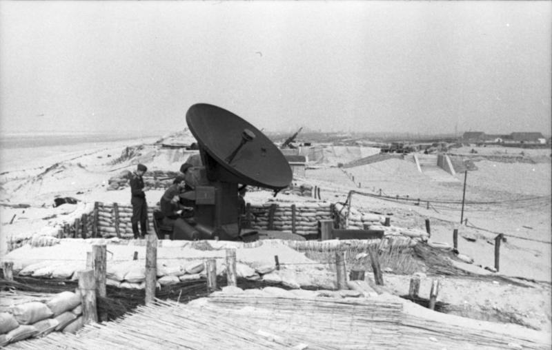 File:Bundesarchiv Bild 101I-356-1845-08, Frankreich, Radar an der Kanalküste.jpg