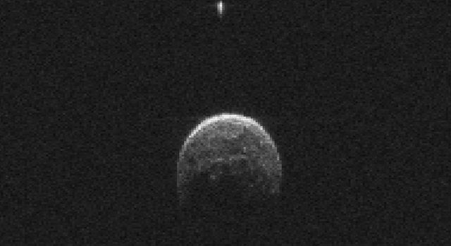 File:Radar images of 2004 BL86 and its moon.gif