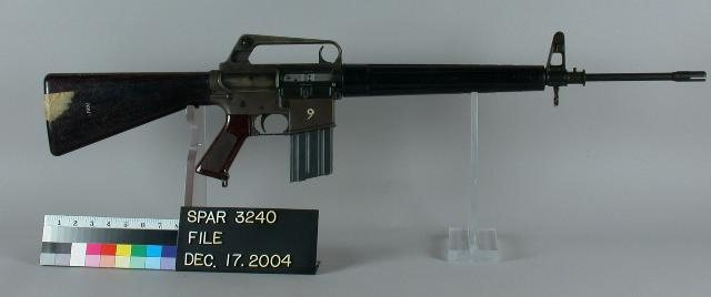 File:ArmaLite AR-15 SPAR 3240 DEC. 17. 2004.png