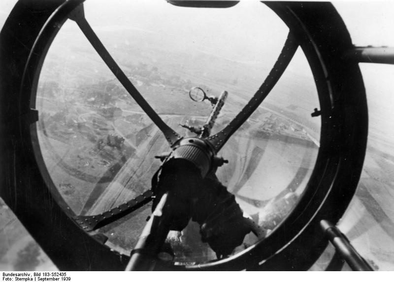 File:Bundesarchiv Bild 183-S52435, Polen, Blick aus Bugkanzel einer He 111.jpg