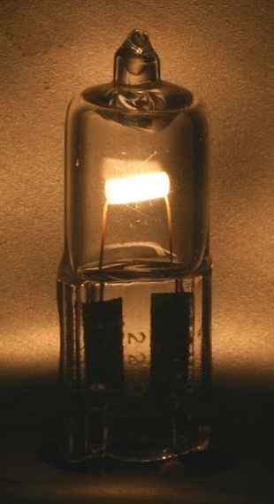 File:Halogen-bulb-3.jpg