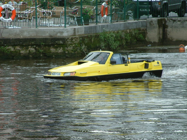 File:Totnes, A Car on the River Dart - geograph.org.uk - 210954.jpg