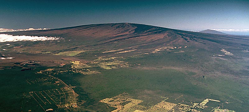 File:Mauna Loa Volcano.jpg