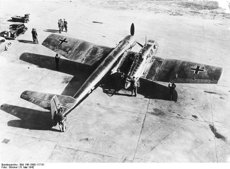 File:Bundesarchiv Bild 146-1980-117-01, Aufklärungsflugzeug Blohm - Voß BV 141.jpg