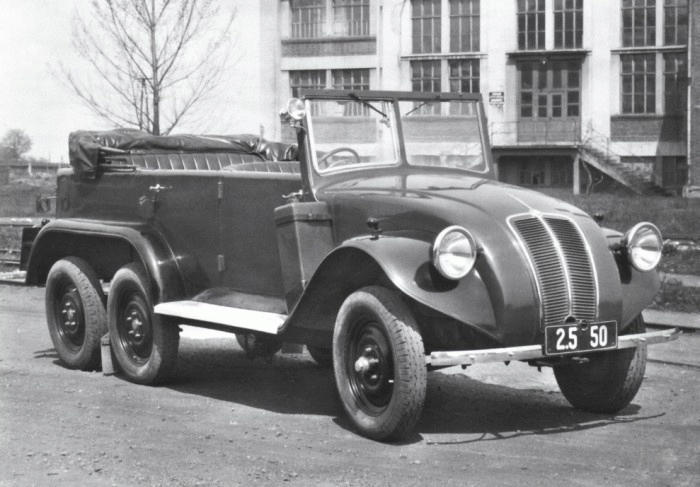 File:Tatra 82.gif